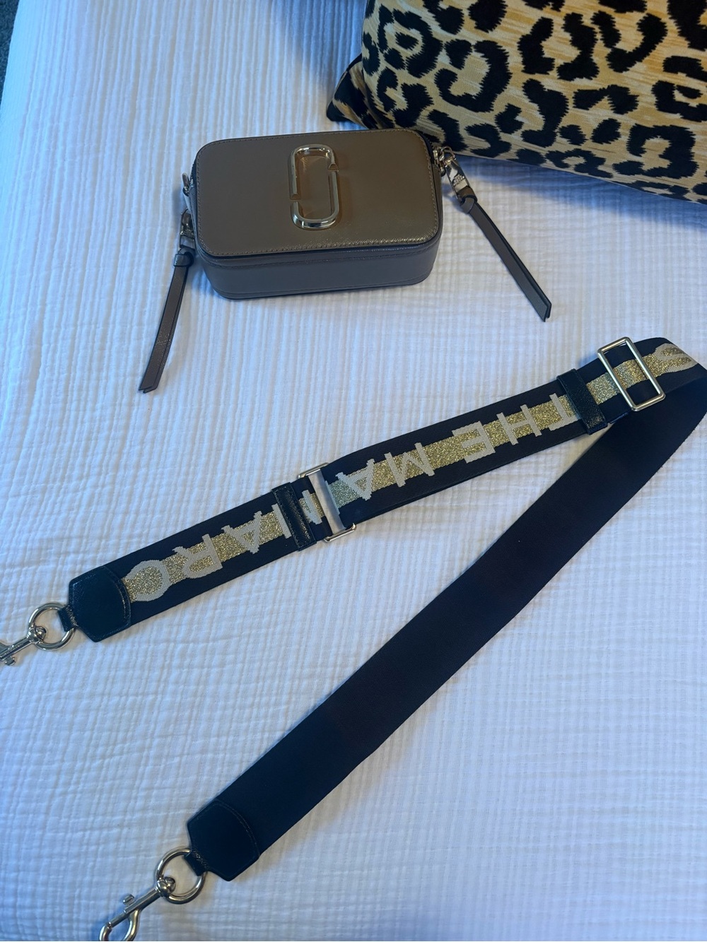 Marc Jacobs Gray Saffiano Snapshot Crossbody with Gold Hardware - Picture 4 of 5